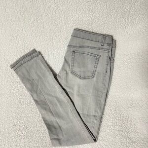 Place Gray kid juniorJeans